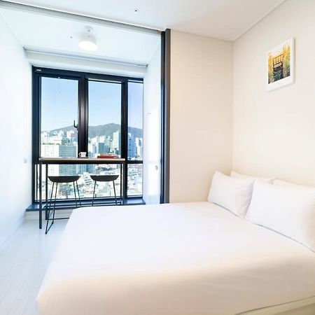 From H Reposant Hotel Busnan Seomyeon Busan Exterior foto