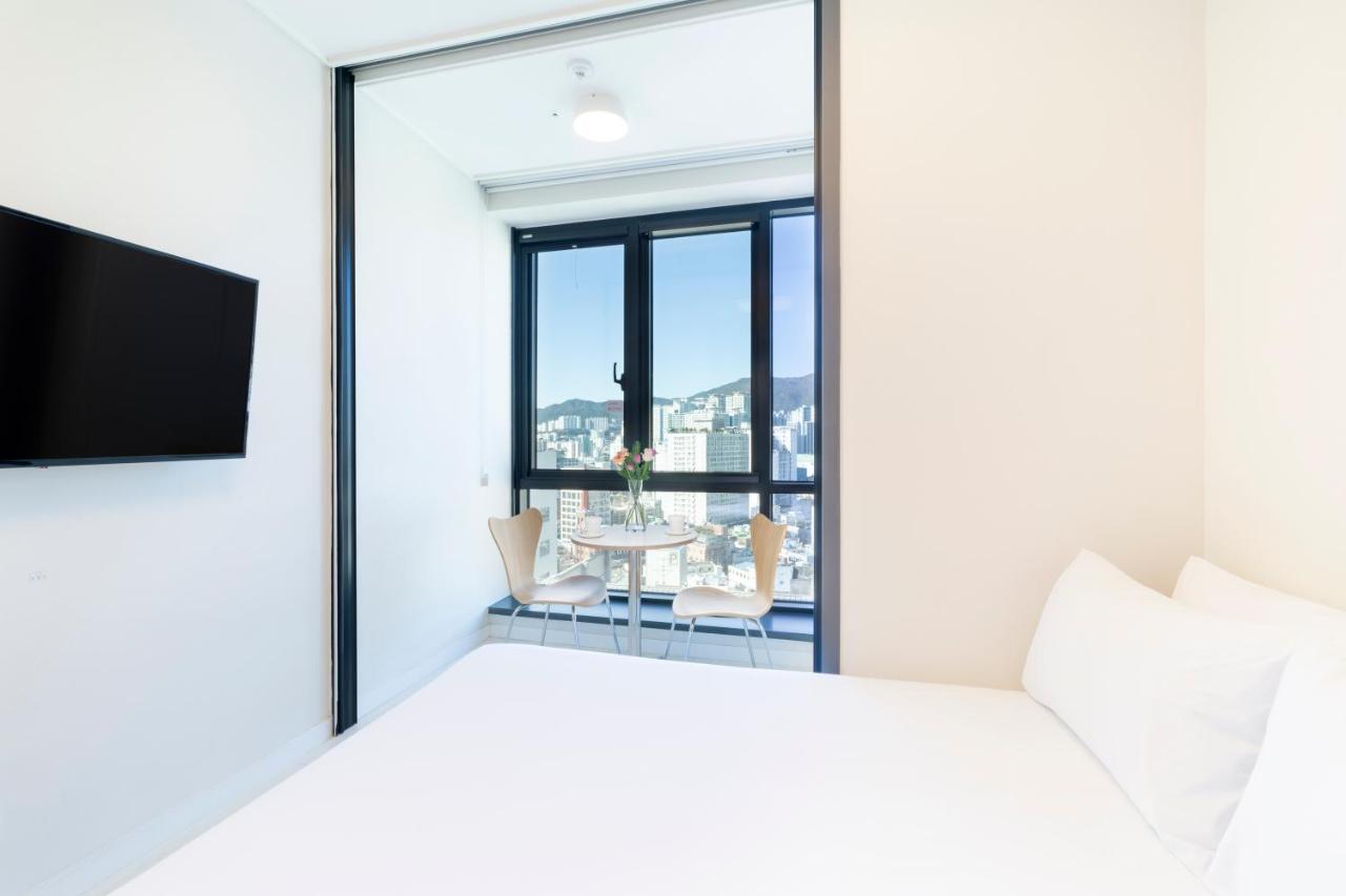 From H Reposant Hotel Busnan Seomyeon Busan Exterior foto