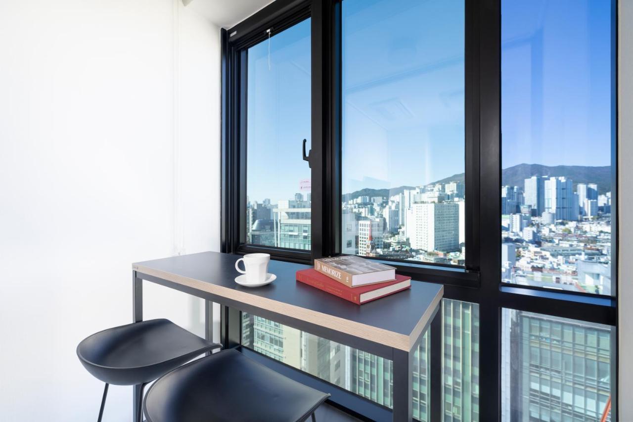 From H Reposant Hotel Busnan Seomyeon Busan Exterior foto