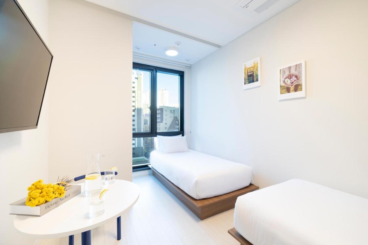 From H Reposant Hotel Busnan Seomyeon Busan Exterior foto